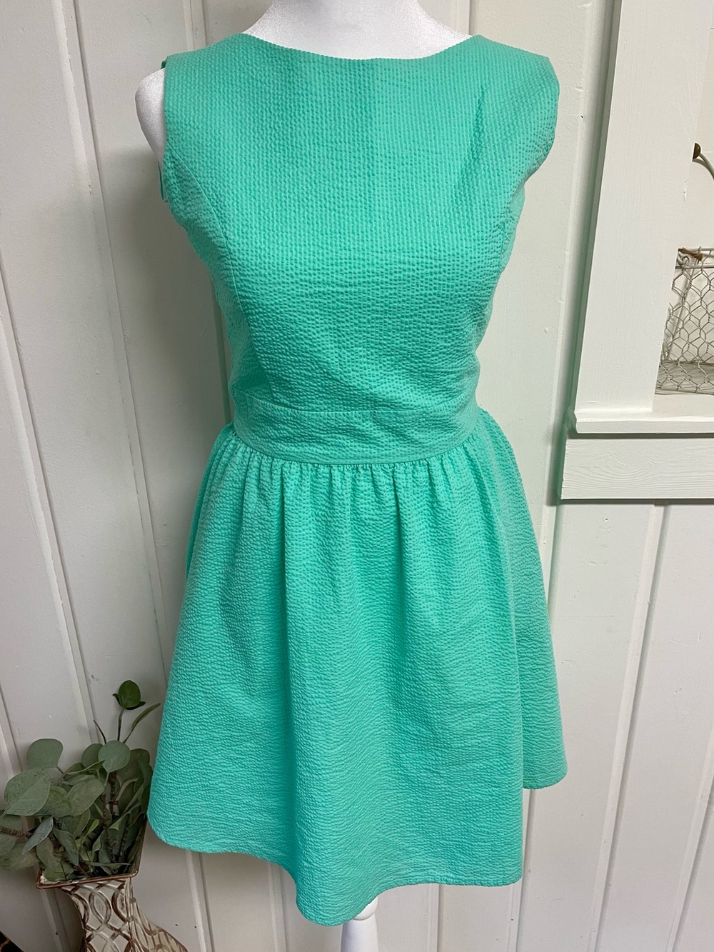 Lauren James Emerson Solid Seersucker Dress - Picture 2 of 6